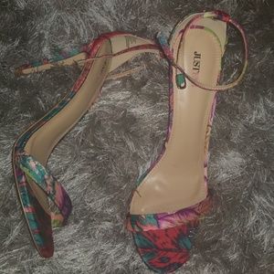 Floral pattern sandals